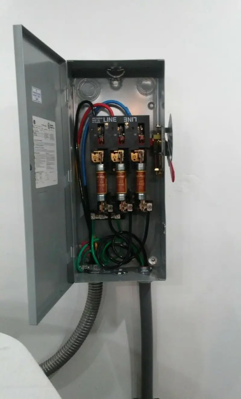 Three-phase disconnect switch installed for Electrical Wiring & Rewiring in Kemah